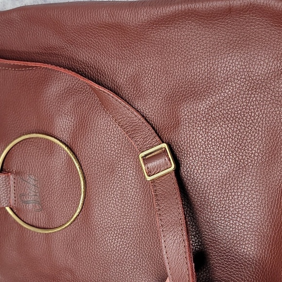Sseko | Adjustable Strap Ring Handle Leather Bag - Picture 8 of 9